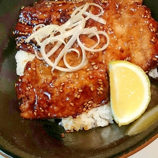 サンマの蒲焼き丼